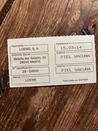 Cartera Loewe piel nueva sin estrenar