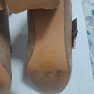 Stivaletti scamosciati beige tg.38