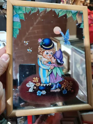 Specchio con cornice in legno e stampa