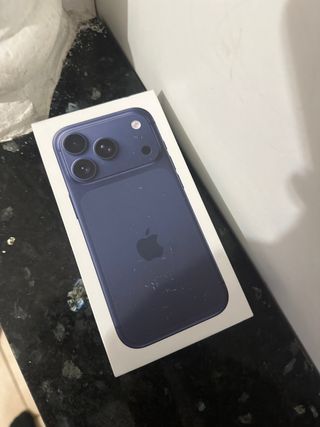 Caja iPhone 17 Pro Azul
