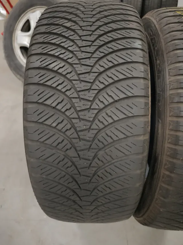 Neumáticos Invierno 245/50R19 105V M+S Falken