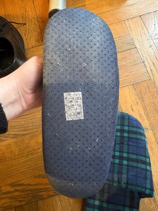 Ciabatte a quadri blu e verdi