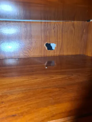 Mueble TV de madera con cajones