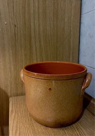 Pentola in terracotta con manici