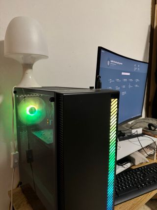 PC Gaming Negro/Morado Poco Uso