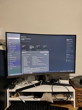 PC Gaming Negro/Morado Poco Uso