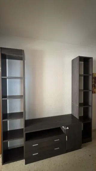 Mueble de salón madera oscuro negro ceniza