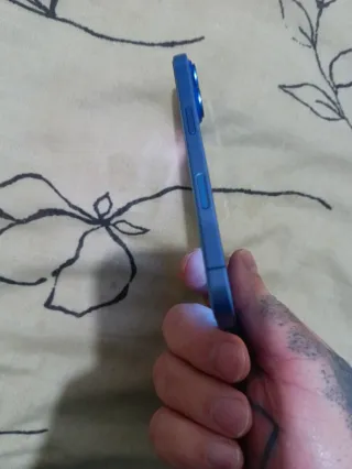 En venta iPhone 16 GB 128 gb estado impoluto con f