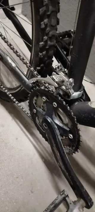 Bicicleta MTB marca BH