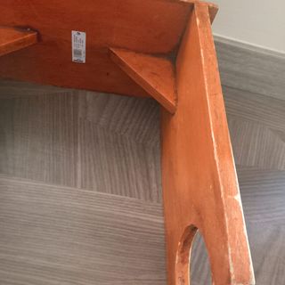 2 Banquetas de madera pintadas a mano