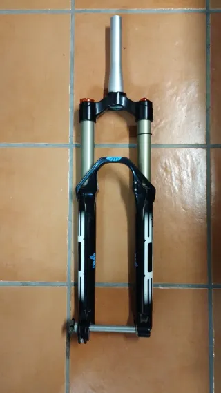 Horquilla BOS Deville AM 27.5