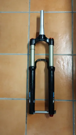 Horquilla BOS Deville AM 27.5