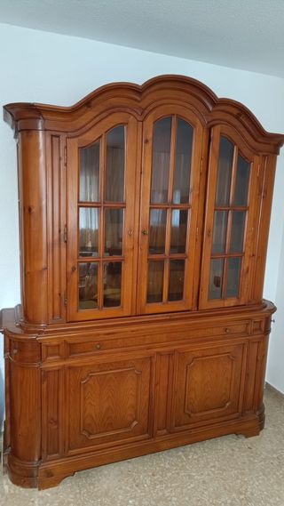 Vitrina Holandesa de Cerezo con Cristales