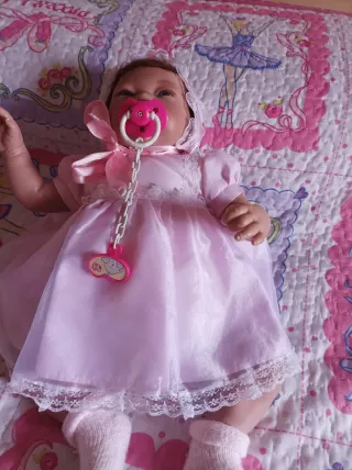 Bebé Reborn  + lote de ropita.