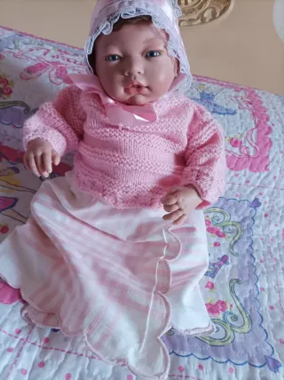Bebé Reborn  + lote de ropita.
