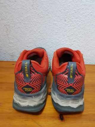 Zapatillas New Balance Trail Running Rojas