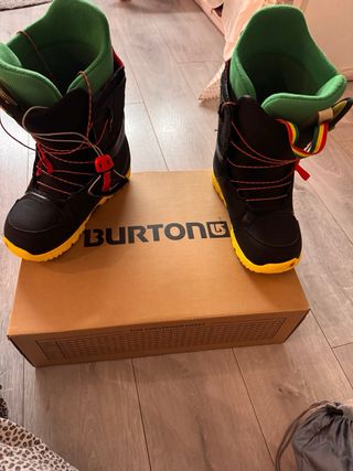 Botas Snowboard Talla 42.5-¡Ojo! tallan pequeño