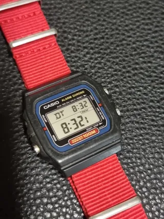 Casio W-720 Vintage 1980s 100m LCD