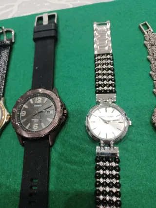 Lotto 6 orologi 5 nuovi mai indossati unisex