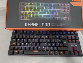 Teclado Mecánico Krom Kernel Pro RGB Inalámbrico