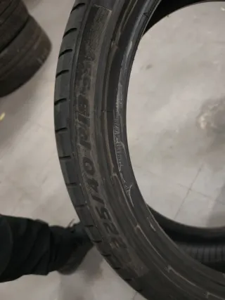 225/40R19 93Y Pirelli Pzero (4119)