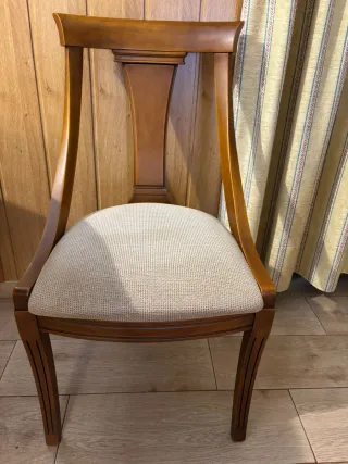 Mesa de pino con 6 sillas