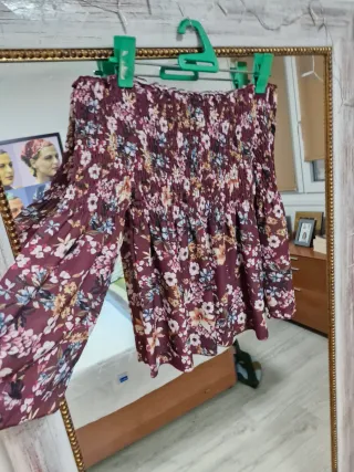 Top hombros descubiertos floral T36