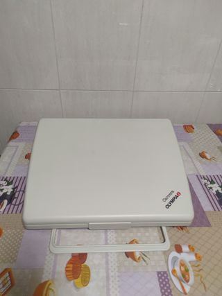 Máquina de Escribir Eléctrica Olympia (Urge)