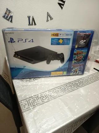 PS4 (PlayStation 4) 500GB con 2 juegos