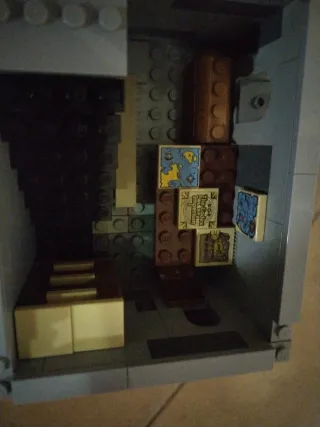 Torre Lego MOC con Carro y Figura