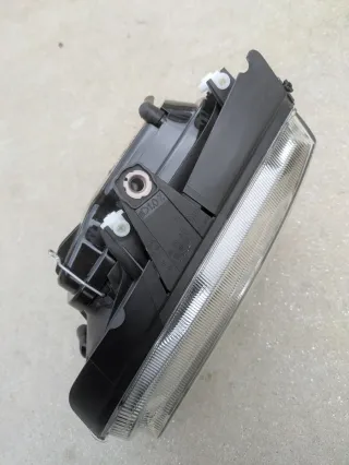 Faro delantero izq. VW Polo 6N2