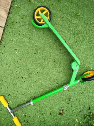 Patinete infantil Orsoll Marshall verde