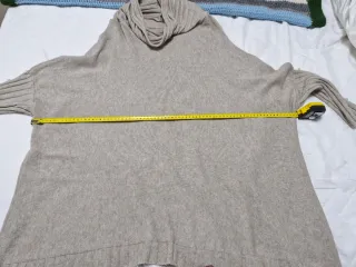 Jersey beige tipo poncho oversize Talla M