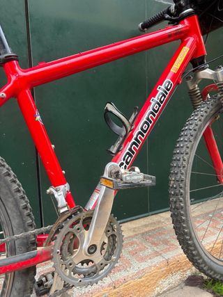 Bicicleta Cannondale Roja
