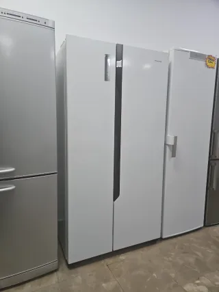 Nevera americana Hisense blanca