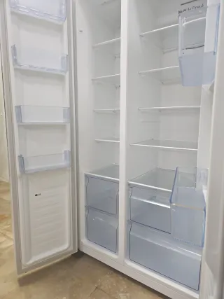 Nevera americana Hisense blanca