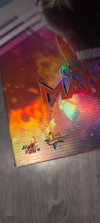 Hot Toys Capitana Marvel MMS522 1/6 Precintada