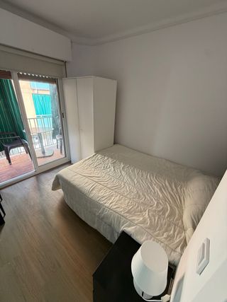 Habitacion Doble con Terraza y Baño Semi-privado