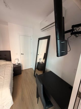 Habitacion Doble con Terraza y Baño Semi-privado