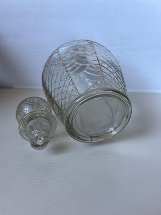 Botella antigua de cristal con tapón