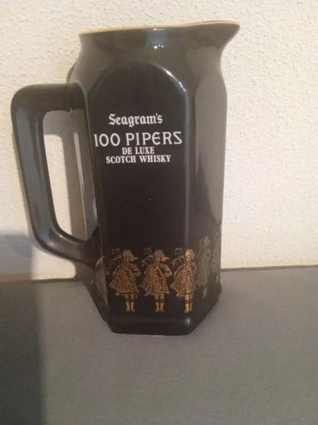 Jarra Seagram's 100 Pipers Whisky Cerámica