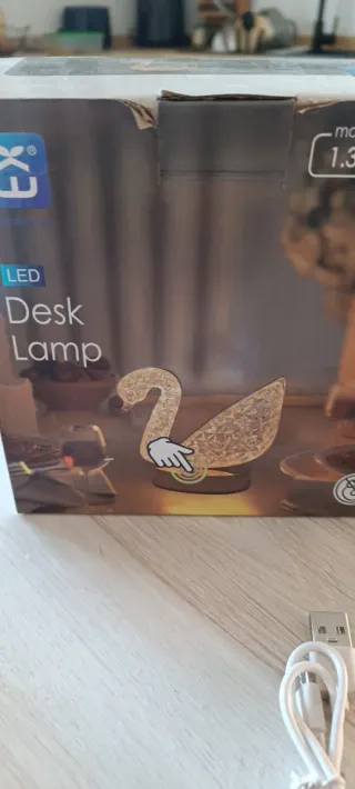 Lampada led tavolo forma cigno Oro e Trasparente