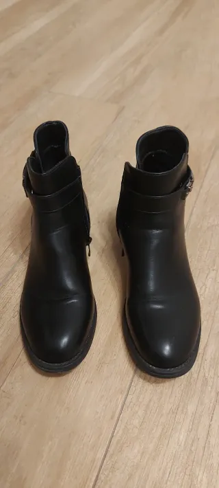 Stivaletti donna in pelle nera