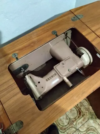 Máquina de coser SINGER vintage
