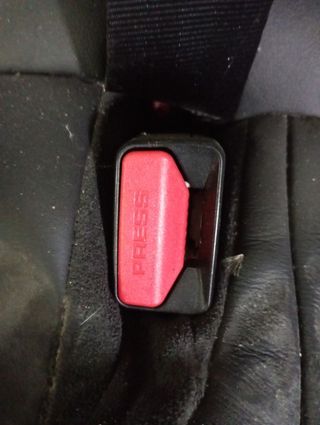 ENGANCHE CINTURON TRASERO IZQUIERDO LAND ROVER RANGE ROVER EVOQUE