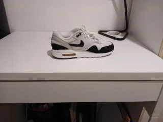 Zapatillas Nike Air Max 1 Blancas y Negras