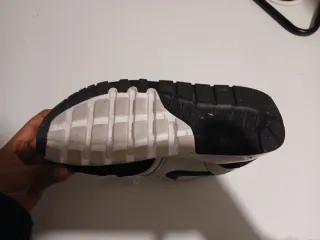 Zapatillas Nike Air Max 1 Blancas y Negras