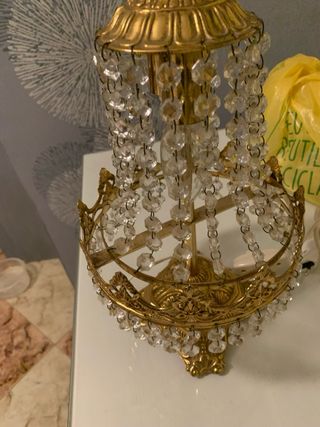 Lámparas de mesa doradas