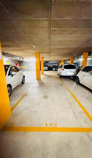 PLAZA PARKING TERRASSA ZONA UNIVERSITARIA