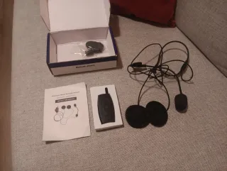 Intercomunicador para casco, usado pero cuidado